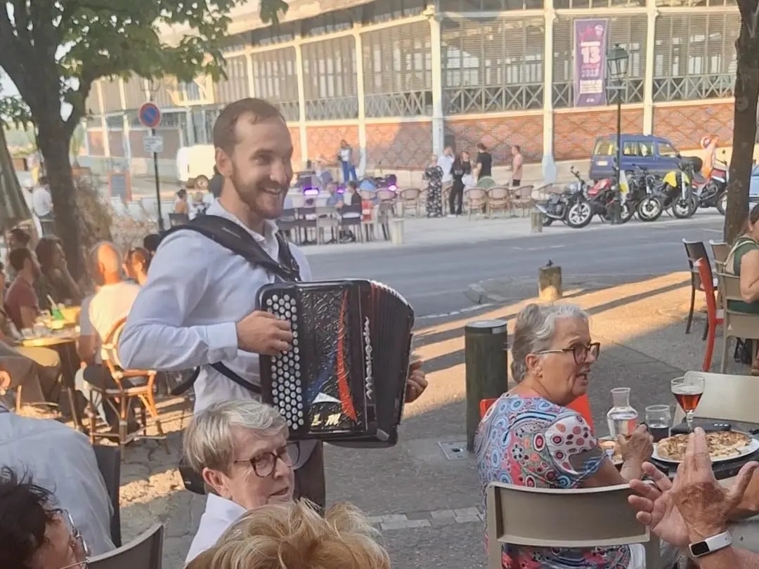 2025-07-18 – Animation Musicales Terrasses Cafés Restaurants – Luca Michard accordéoniste